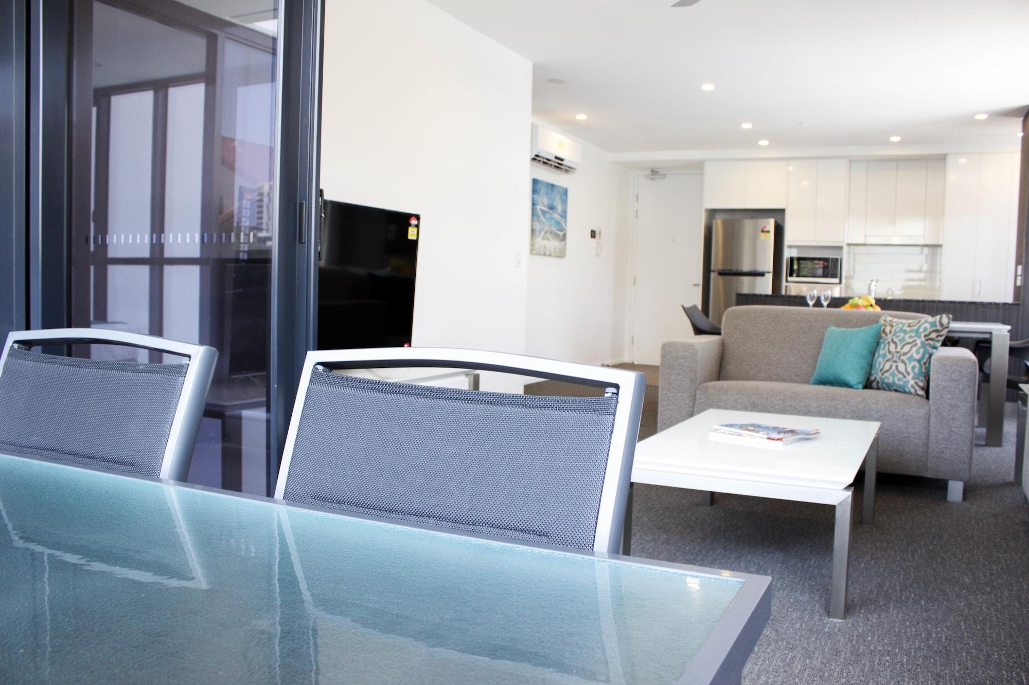 Synergy Broadbeach - Official Gold Coast Exterior photo