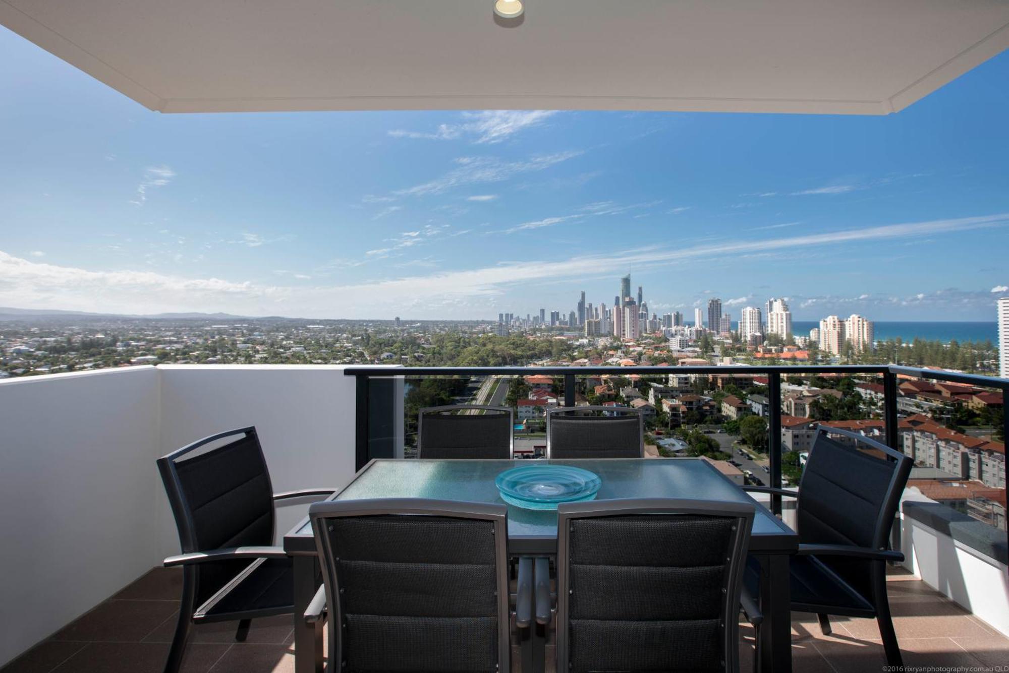 Synergy Broadbeach - Official Gold Coast Exterior photo