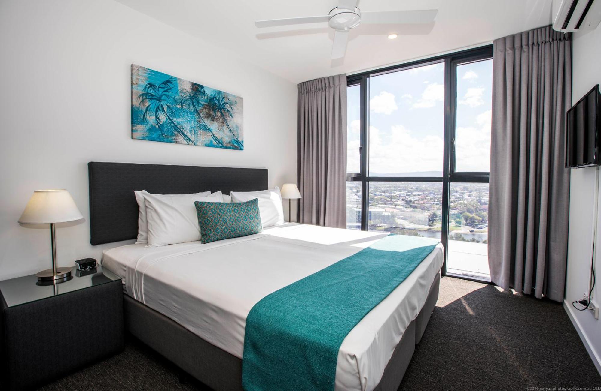 Synergy Broadbeach - Official Gold Coast Exterior photo