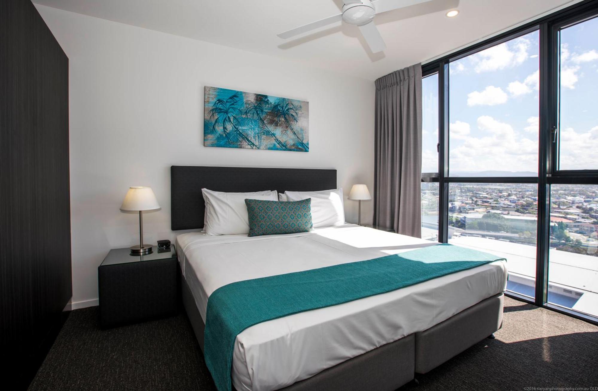 Synergy Broadbeach - Official Gold Coast Exterior photo
