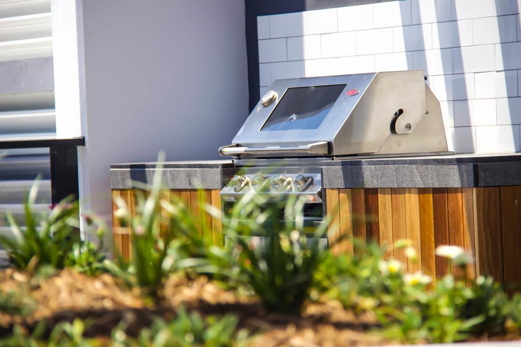 Synergy Broadbeach - Official Gold Coast Exterior photo